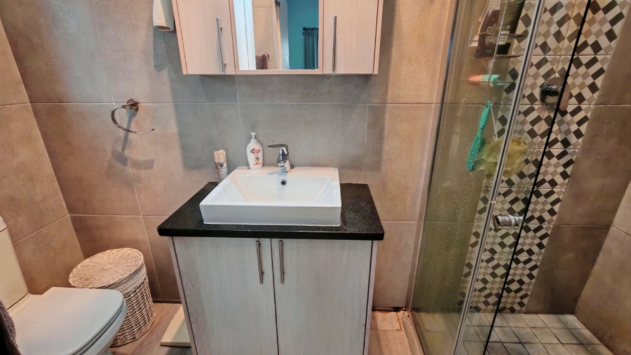 3 Bedroom Property for Sale in Reebok Western Cape